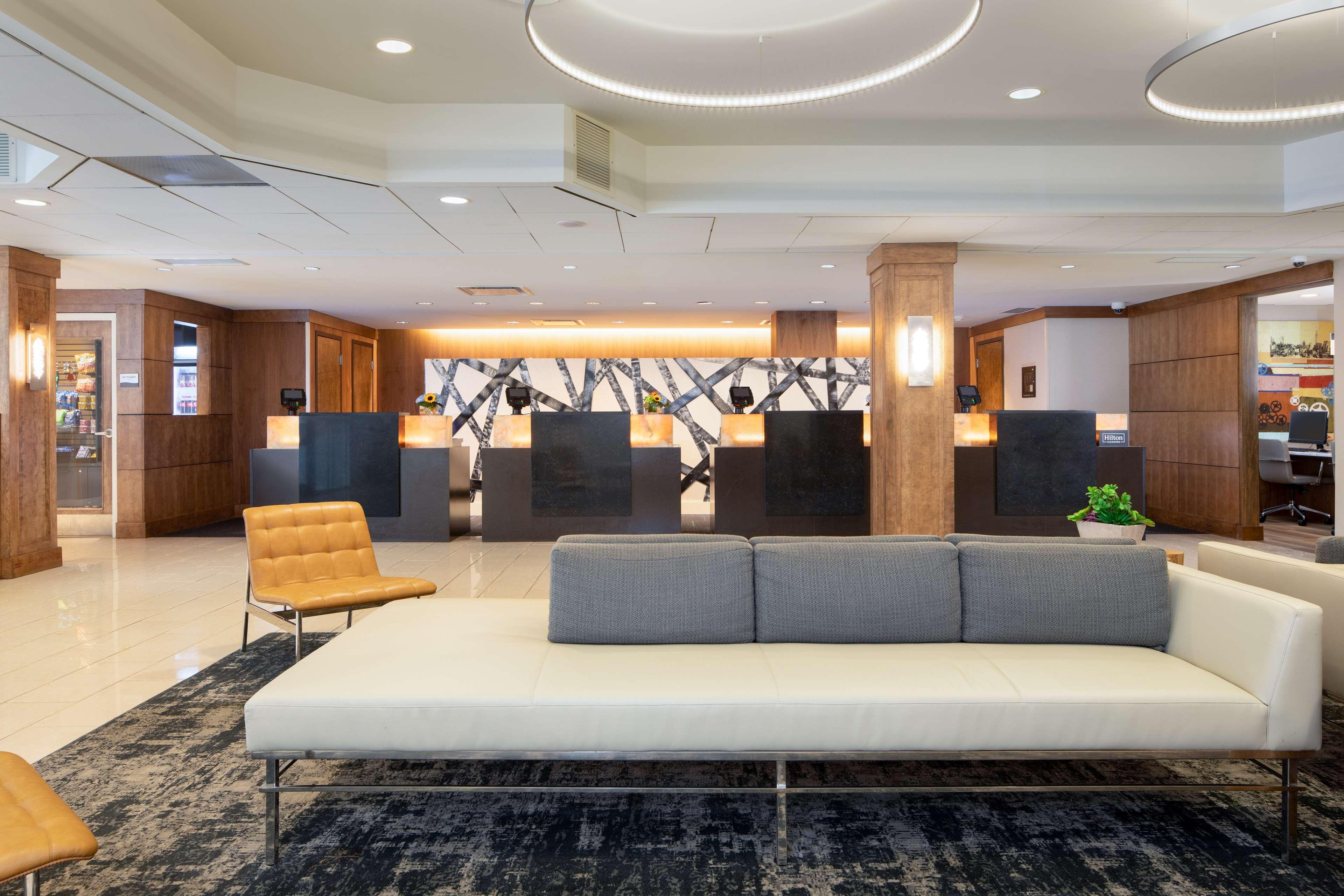 Doubletree By Hilton Hotel & Suites Pittsburgh Downtown Buitenkant foto