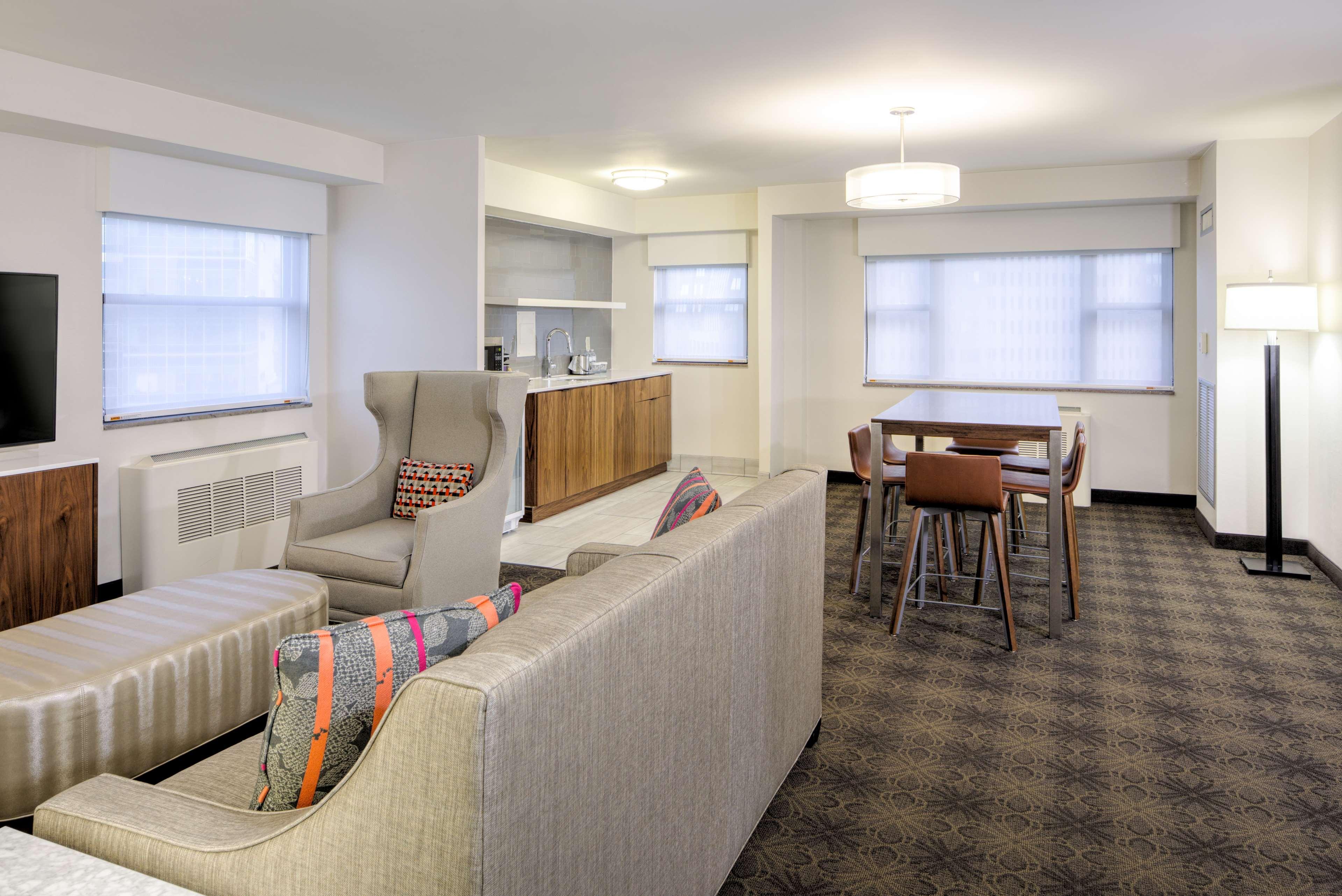 Doubletree By Hilton Hotel & Suites Pittsburgh Downtown Buitenkant foto