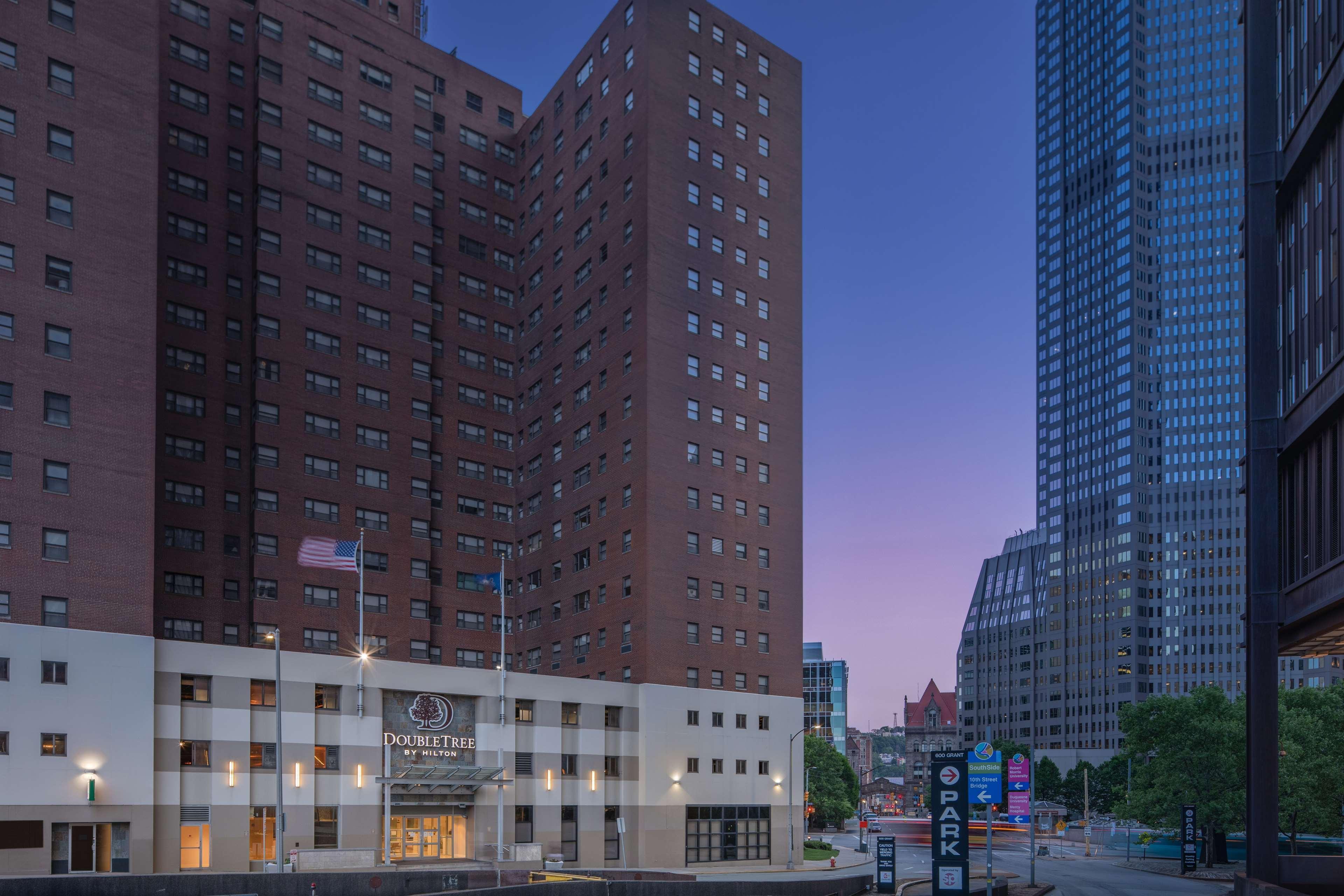 Doubletree By Hilton Hotel & Suites Pittsburgh Downtown Buitenkant foto