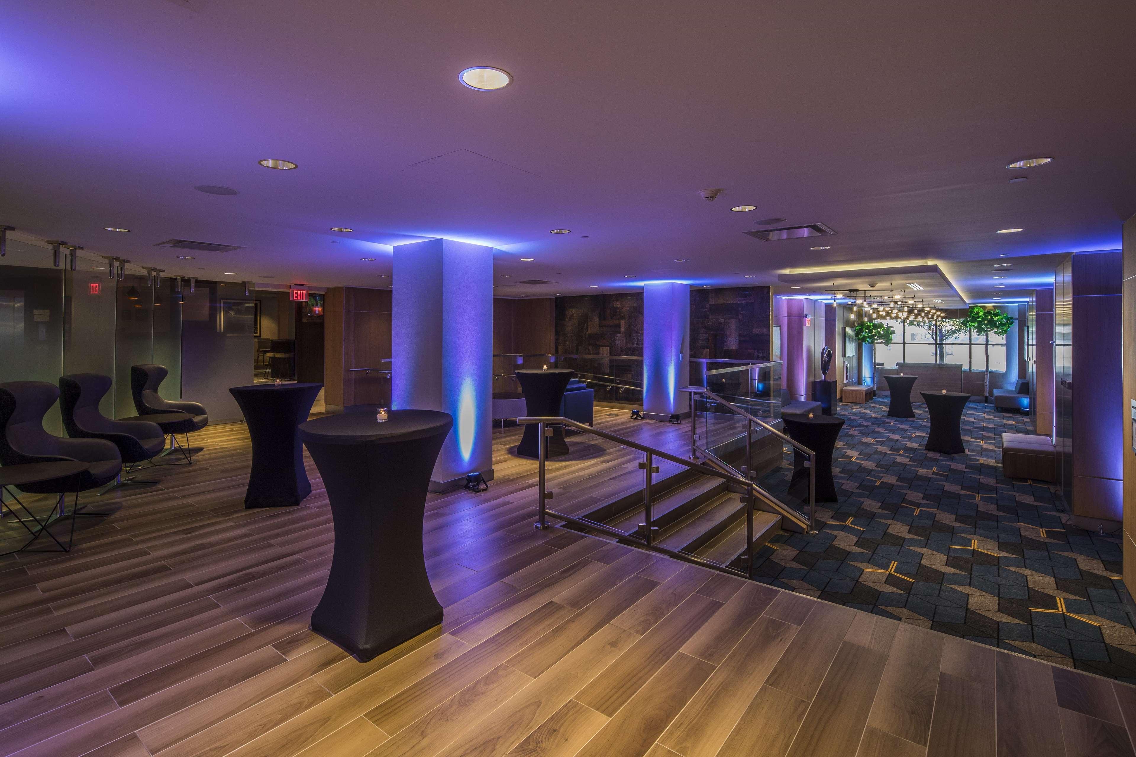 Doubletree By Hilton Hotel & Suites Pittsburgh Downtown Buitenkant foto