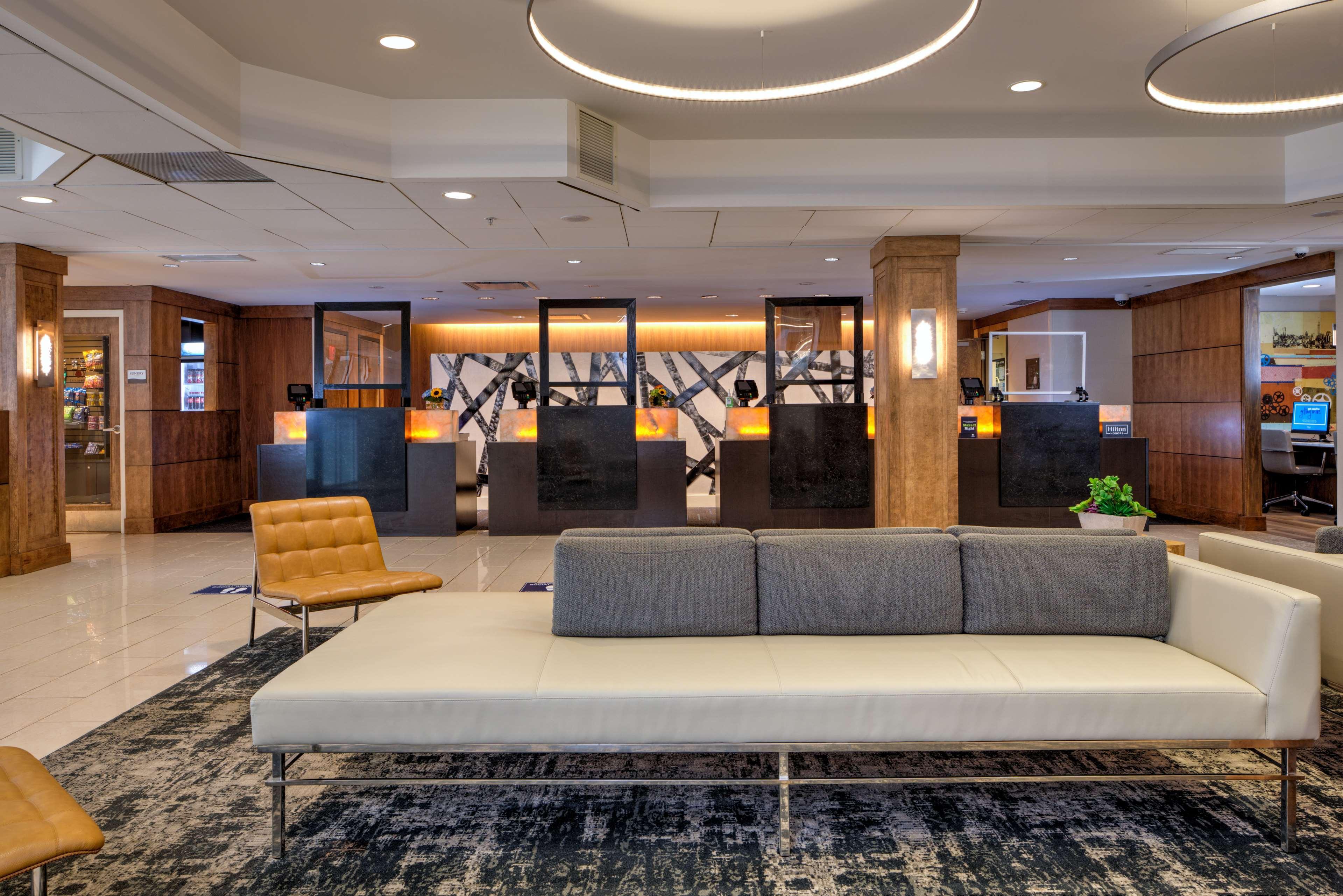 Doubletree By Hilton Hotel & Suites Pittsburgh Downtown Buitenkant foto