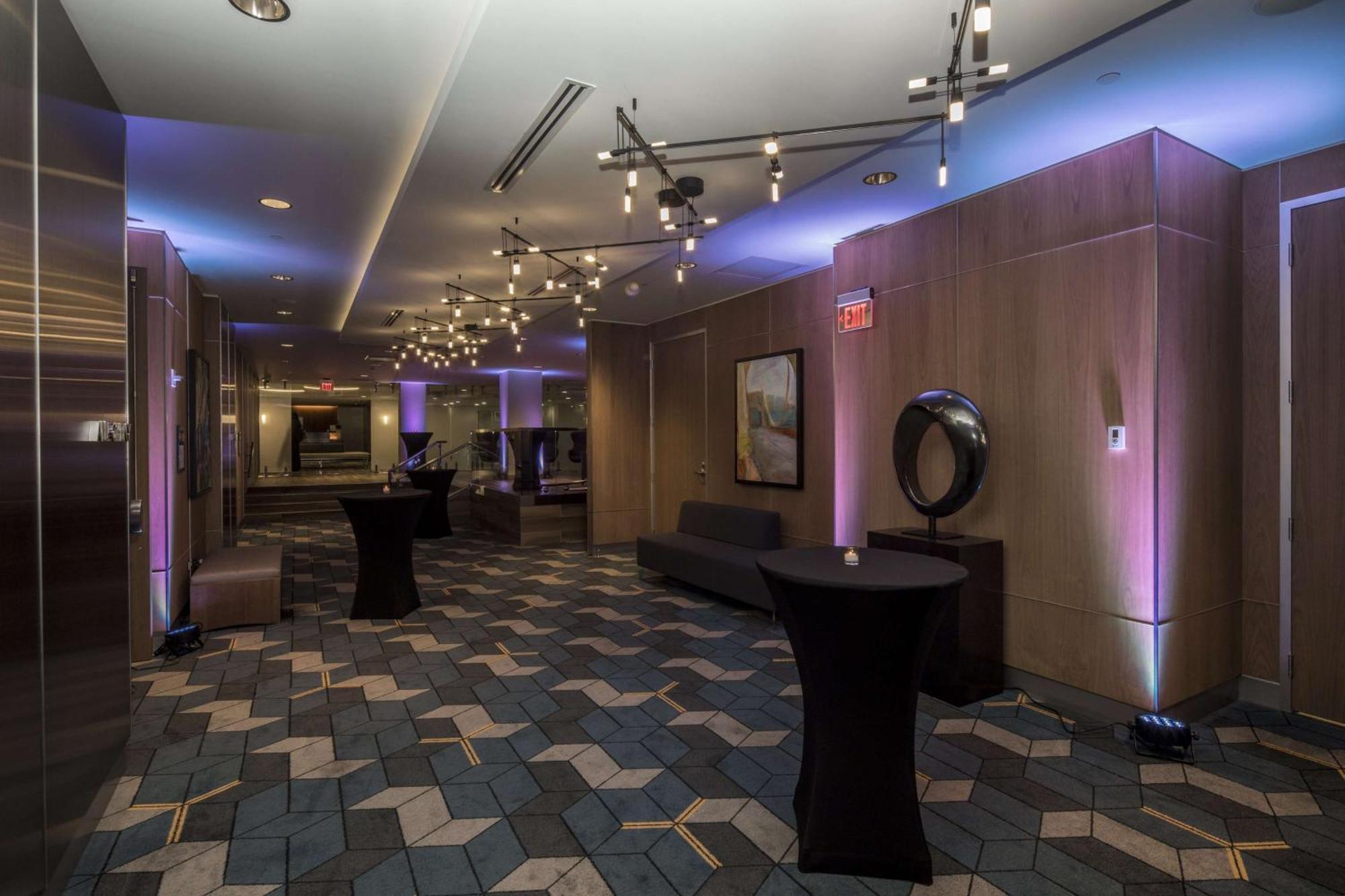 Doubletree By Hilton Hotel & Suites Pittsburgh Downtown Buitenkant foto