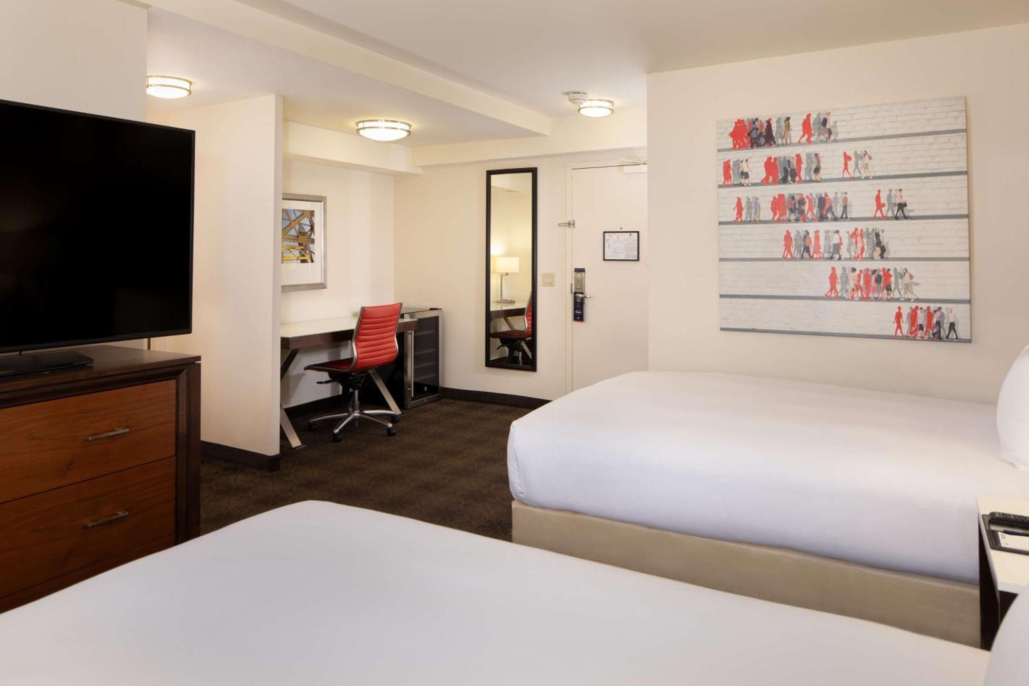 Doubletree By Hilton Hotel & Suites Pittsburgh Downtown Buitenkant foto