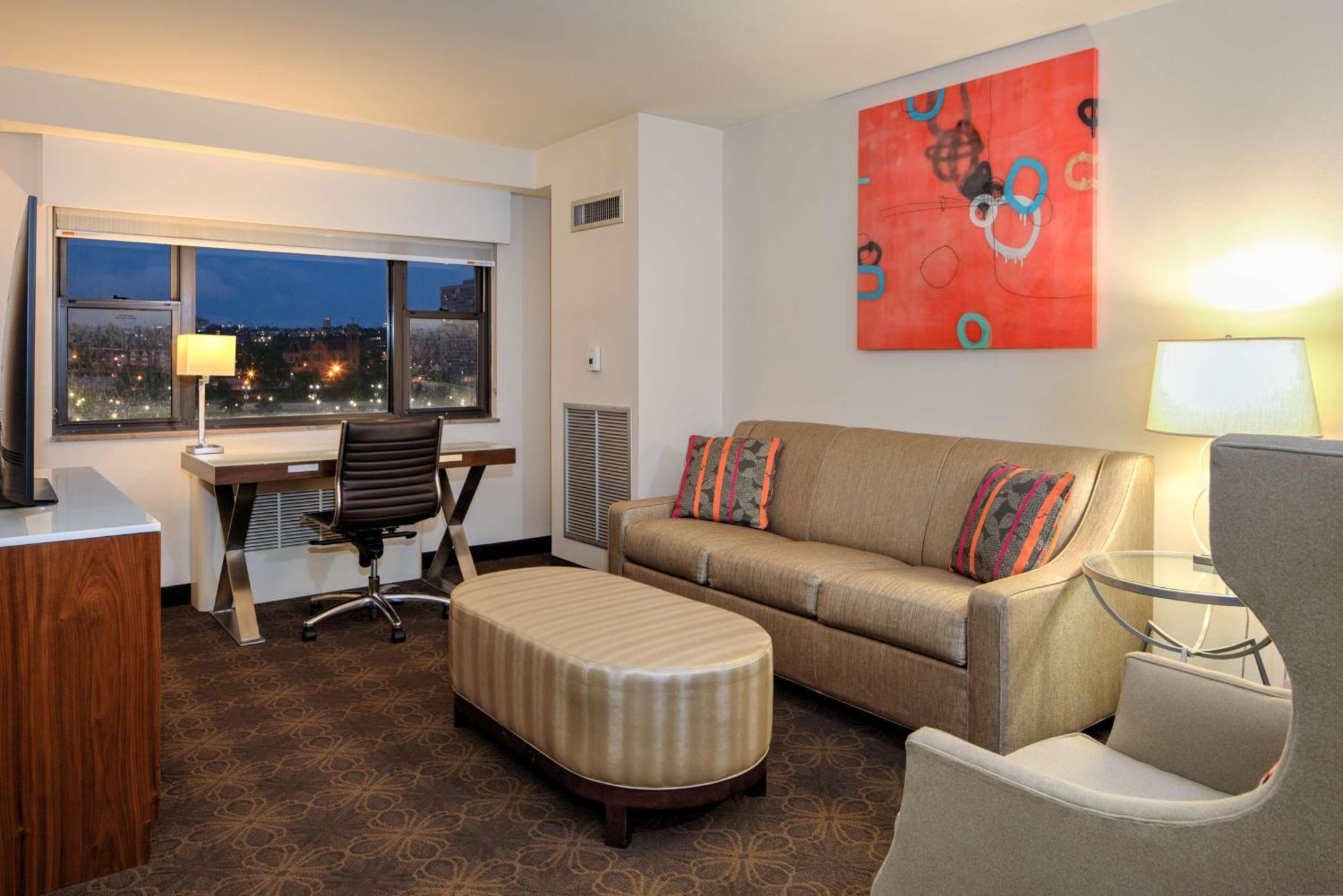 Doubletree By Hilton Hotel & Suites Pittsburgh Downtown Buitenkant foto
