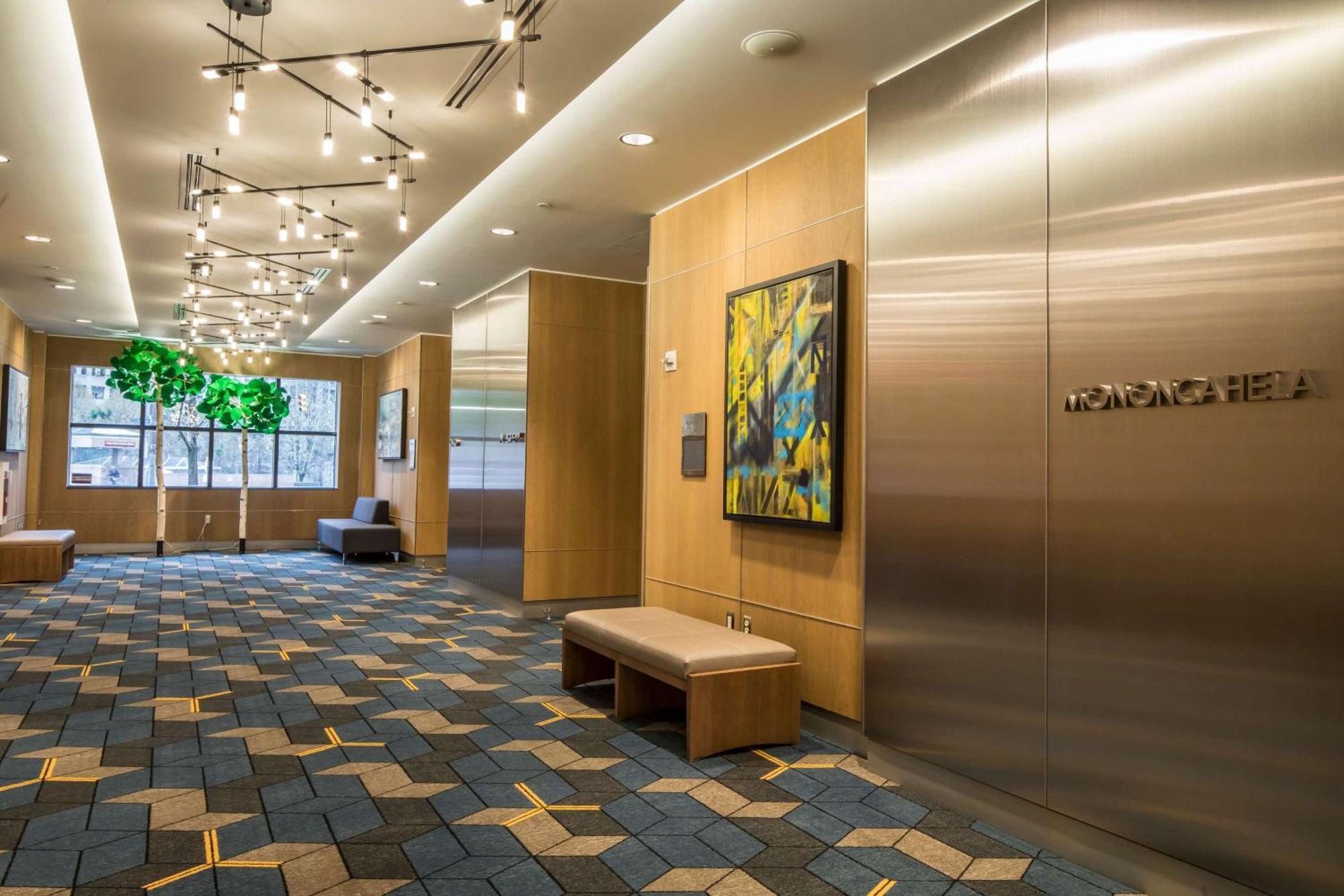 Doubletree By Hilton Hotel & Suites Pittsburgh Downtown Buitenkant foto